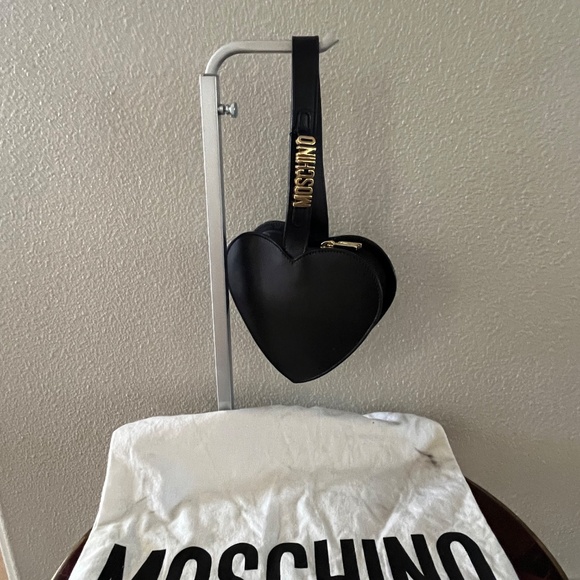 Moschino vintage heart purse - Picture 3 of 5